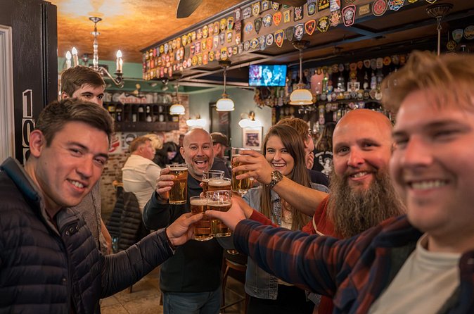 2 Hour Historic Pub Crawl in Boston - Meeting people is part of the experience