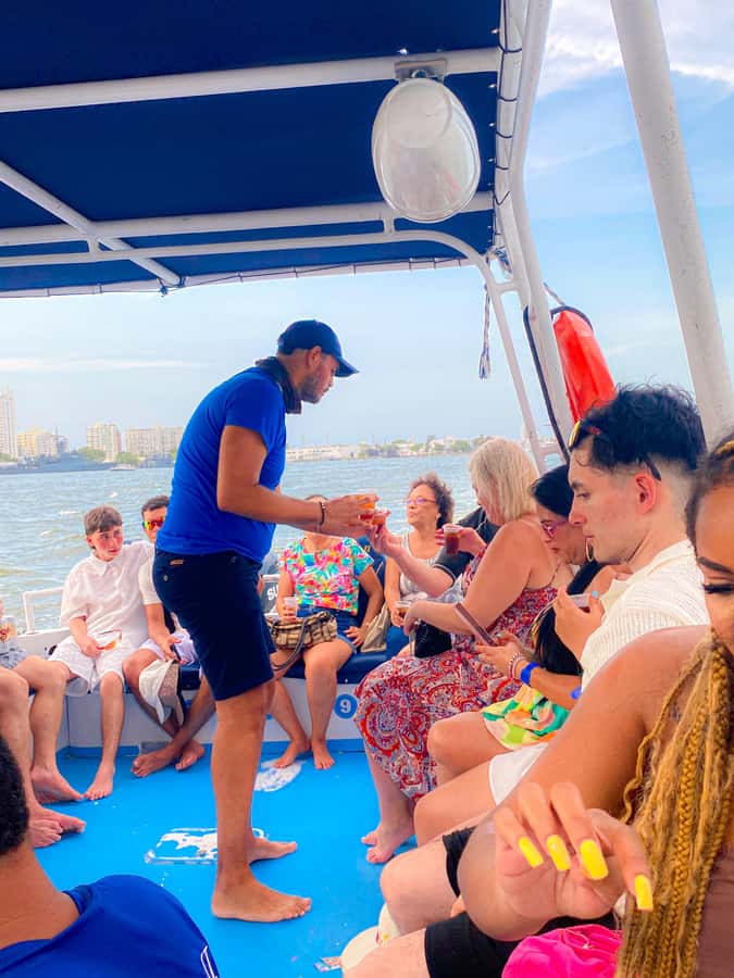 2-hour tour in Cartagena Sunset View in party boat - The value of $22 in Cartagena