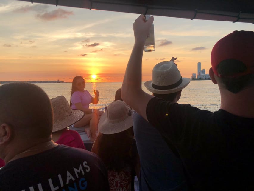 2-hour tour in Cartagena Sunset View in party boat - The best sunset views near Virgen del Carmen