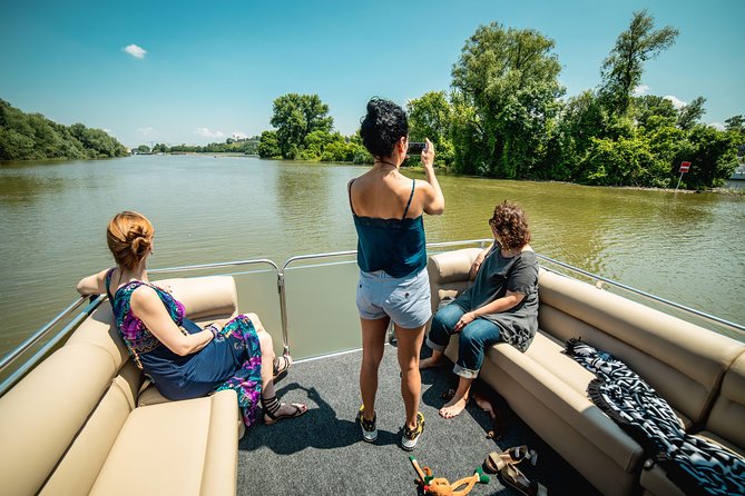 2 hours / Sightseeing Boat cruise Drinks Included - Great War Island and the quiet side of the Danube