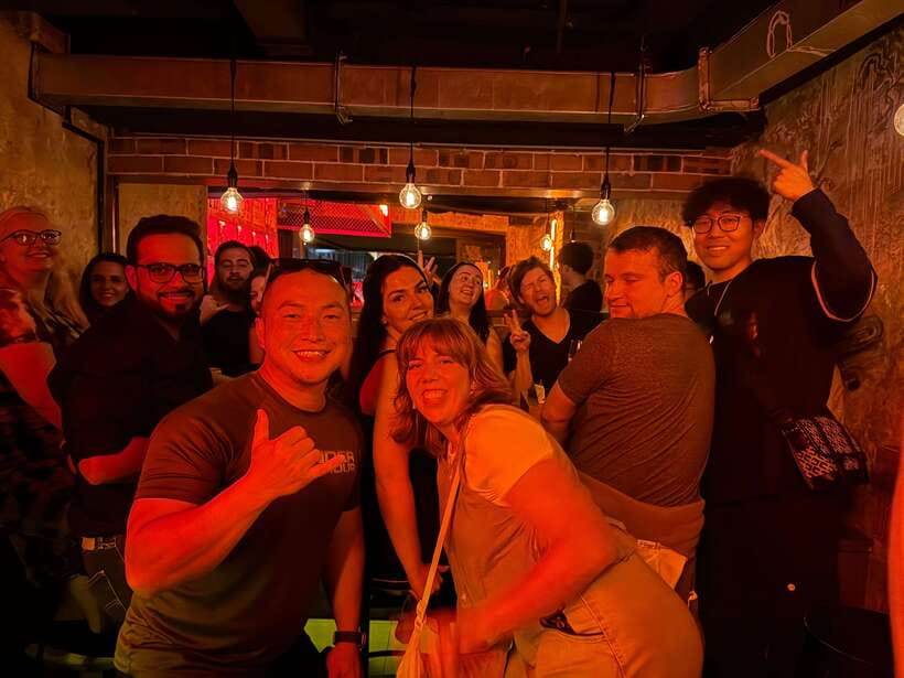 4-Hour Shanghai Pub Crawl (bars & nightclub hopping) - The first 40 minutes: a beer and quick introductions