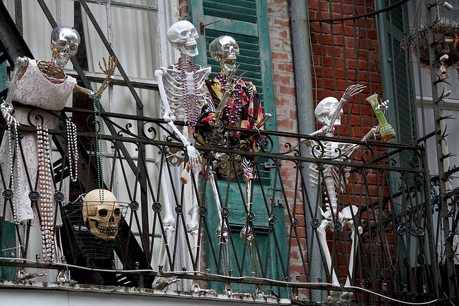 Adults Only Haunted Pub Crawl in New Orleans - A haunted walk through the French Quarter