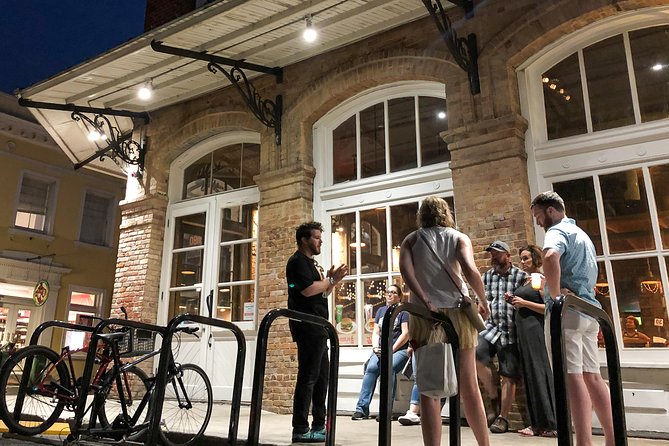 Adults Only Haunted Pub Crawl in New Orleans - Which guide style will suit you?