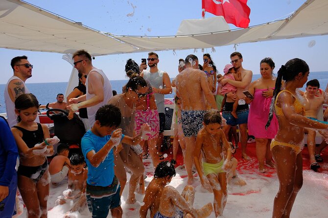 Alanya Boat Trip w/Unlimited Drinks & Lunch (Free Hotel Transfer) - Along the Old Shipyard and the three caves