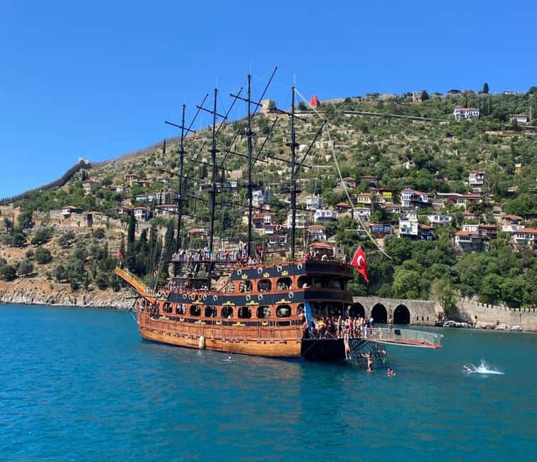 Alanya: Luxury Pirate Boat with Lunch & Unlimited Drinks - Alanya Castle and the caves from sea level
