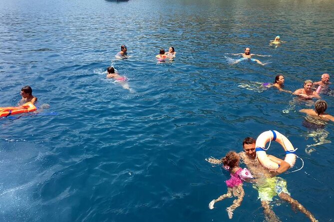 Alanya Pirate Boat Trip With Unlimited Drinks & Lunch - Lunch, dinner, and the included drinks