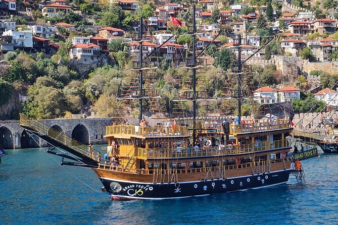 Alanya Pirate Boat Trip With Unlimited Drinks & Lunch - Hotel pickup and the return transfer