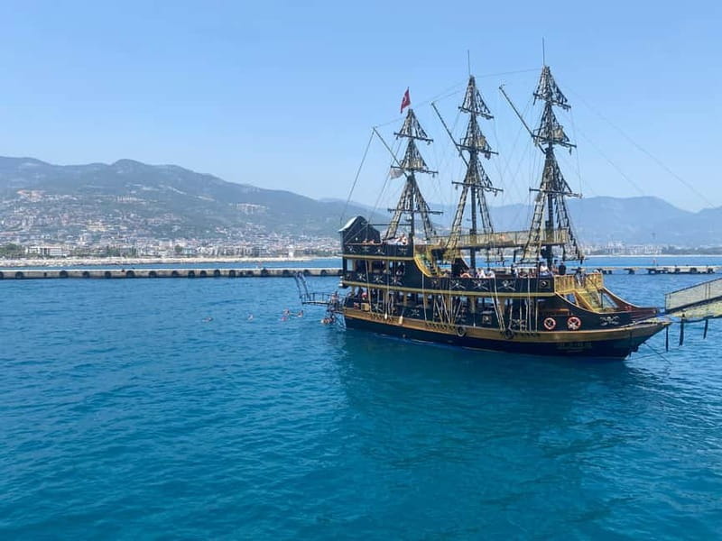 Alanya: Pirate Boat with Pickup, Lunch, & Unlimited Drinks - Cleopatra Beach from the sea