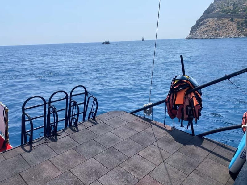 Alanya: Pirate Boat with Pickup, Lunch, & Unlimited Drinks - Swimming in the open sea
