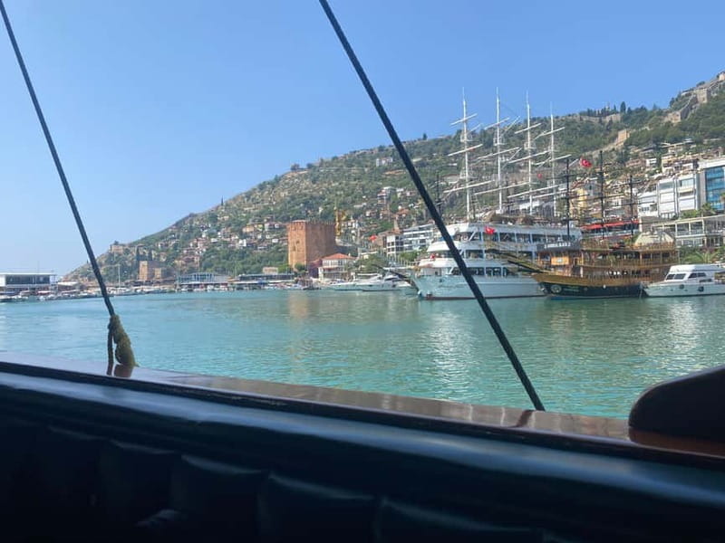 Alanya: Pirate Boat with Pickup, Lunch, & Unlimited Drinks - Music, animation, and the foam party