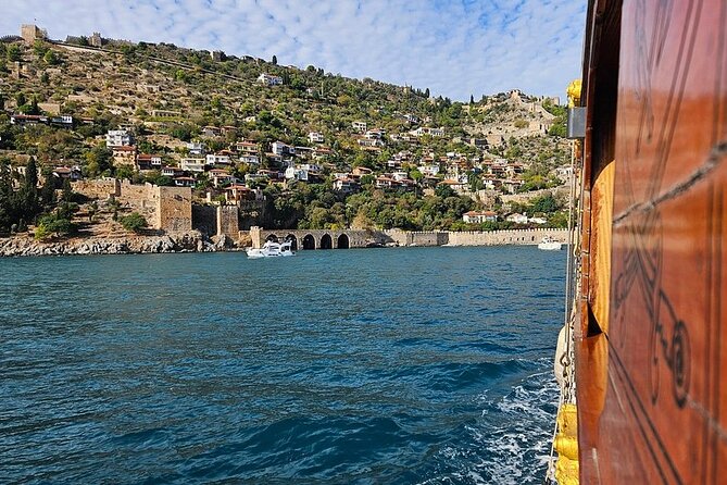 Alanya : Pirate Party Boat Trip w/ Transfer Lunch and Soft Drinks - What the $11.91 price really buys you