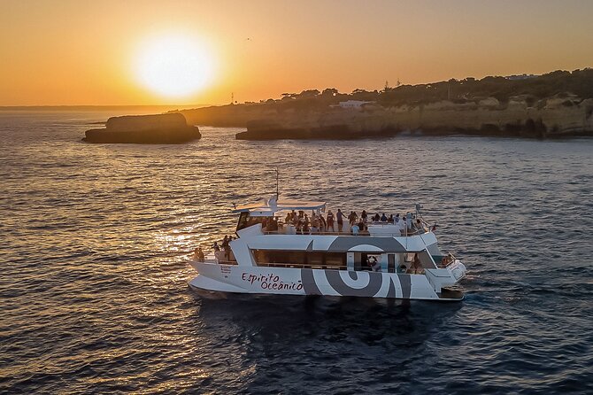 Albufeira: 6-Hour Sunset Dinner Catamaran Cruise with Open Bar - Cancellation and weather protection
