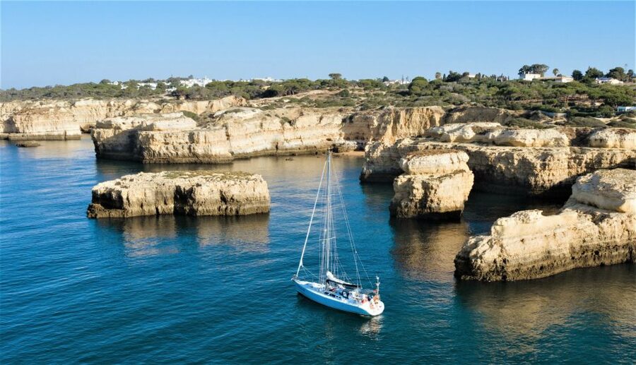 Albufeira: Sailing Boat Cruise BBQ & Open Bar on the Beach - A beach lunch cooked by the crew