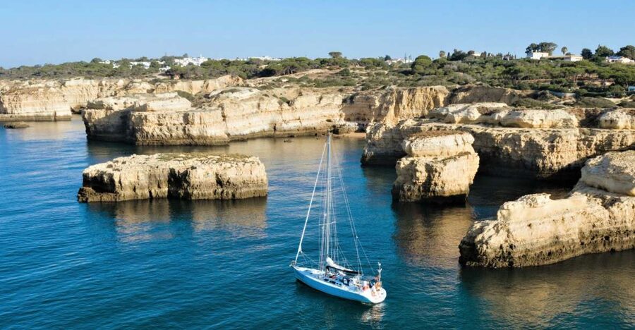 Albufeira: Sailing Boat Cruise BBQ & Open Bar on the Beach - Food, drinks, and the open-bar question
