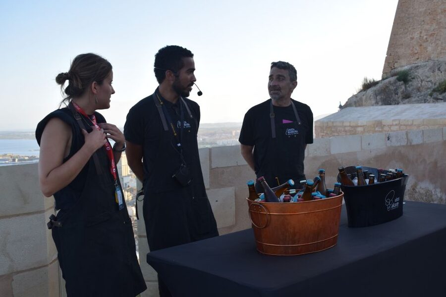 Alicante: Craft Beer Tasting at Santa Barbara Castle - Four Alicante beers in a medieval castle