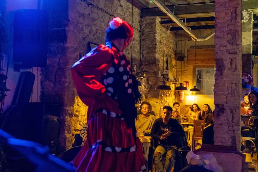 Alicante: Fusion Flamenco Show and Gastronomy at Blacky Bar - What the flamenco performance feels like