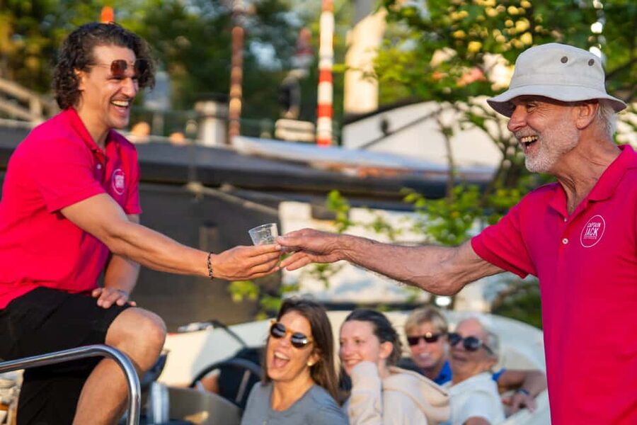 Amsterdam: 90 min Cosy Canal Cruise w. Bar & Snacks on board - Practical Tips for a Better Departure
