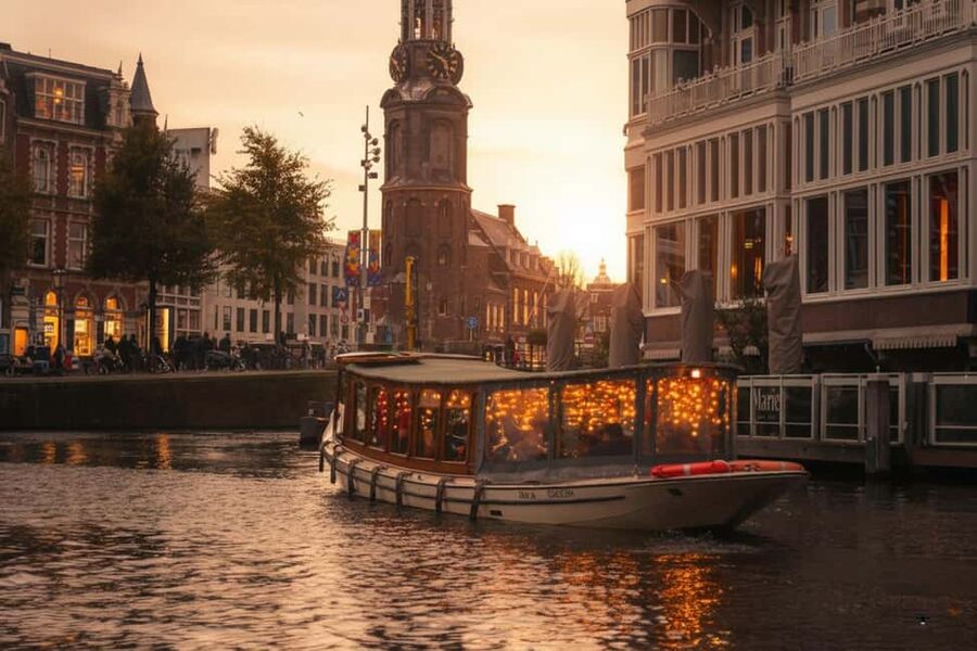 Amsterdam: 90 min Cruise with Local Guide & Unlimited Drinks - Practical advice for a better ride