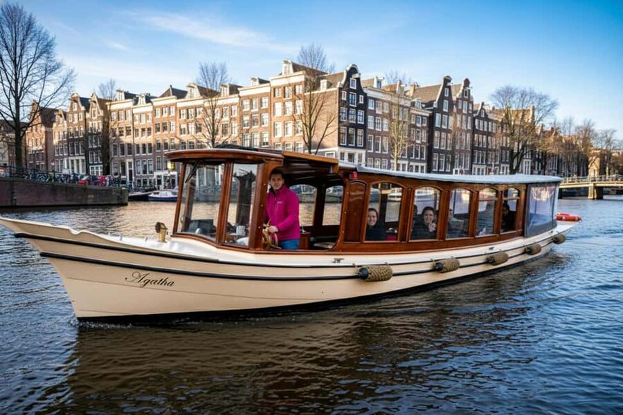 Amsterdam: 90 min Cruise with Local Guide & Unlimited Drinks - What the 90-minute route shows you