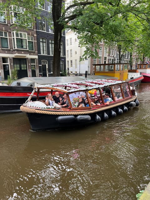 Amsterdam: Boat Tour with Optional Unlimited Drinks - Key points to know before booking