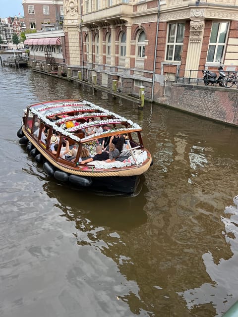 Amsterdam: Boat Tour with Optional Unlimited Drinks - Who will enjoy this boat ride most?