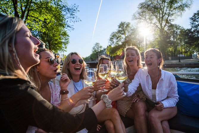 Amsterdam: Canal Booze Cruise with Unlimited Drinks Option - Boat comfort and Amsterdam weather