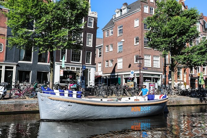 Amsterdam Canal Cruise in Open Boat with Unlimited Drinks Option - Price, group size, and overall value
