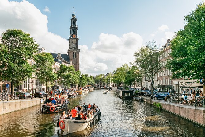 Amsterdam Classic Saloon Boat Canal Cruise with Live Guide - Why this short Amsterdam cruise works