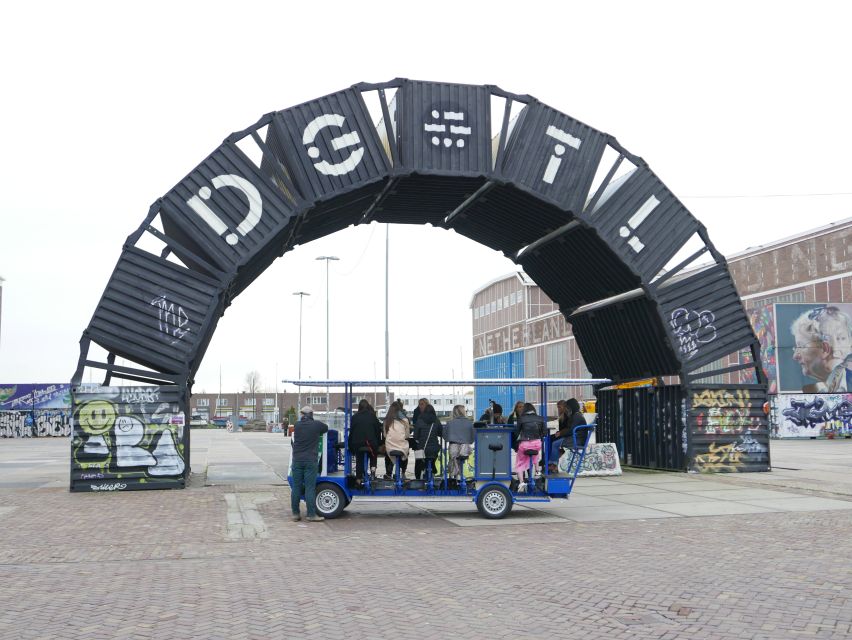 Amsterdam: Guided Beer Bike or Prosecco Bike Tour - Beer, prosecco, and the value of the drink packages