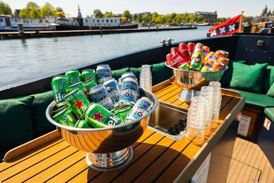 Amsterdam: Guided Open Boat Cruise Unlimited Drinks Option - From the station to the old harbor