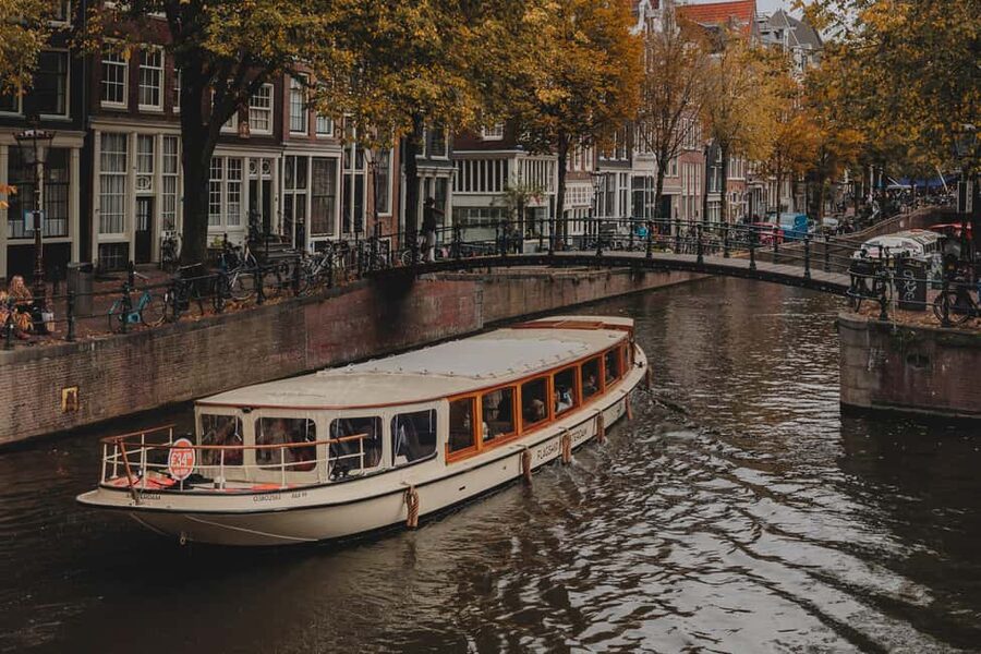 Amsterdam: Heated Canal Cruise with Unlimited Drinks & Bite - The Skinny Bridge and Hermitage Museum