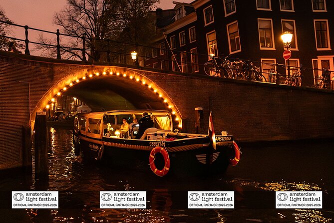 Amsterdam: Light Festival Boat with Unlimited Drinks & Snack - NEMO Science Museum and Amsterdam’s eastern docklands