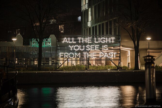 Amsterdam: Light Festival Boat with Unlimited Drinks & Snack - How the guides shape the trip