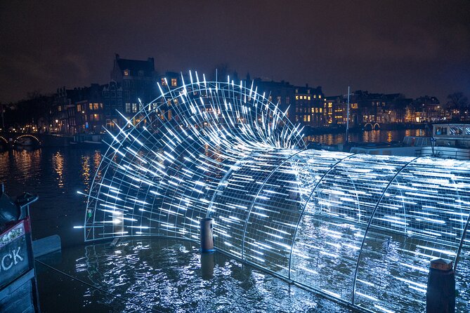 Amsterdam: Light Festival Cruise with Unlimited Drinks Option - Cold weather, open windows, and wet seats