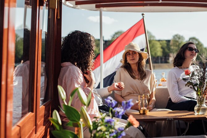 Amsterdam: Luxury Saloon Boat Cruise with Cocktails & Waffle - The route from the Red Light District to the Old Church