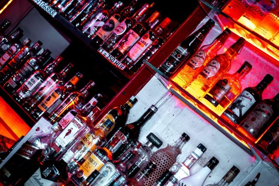 Amsterdam: Original Pub Crawl Party with VIP Entrance - What this Amsterdam pub crawl is really like