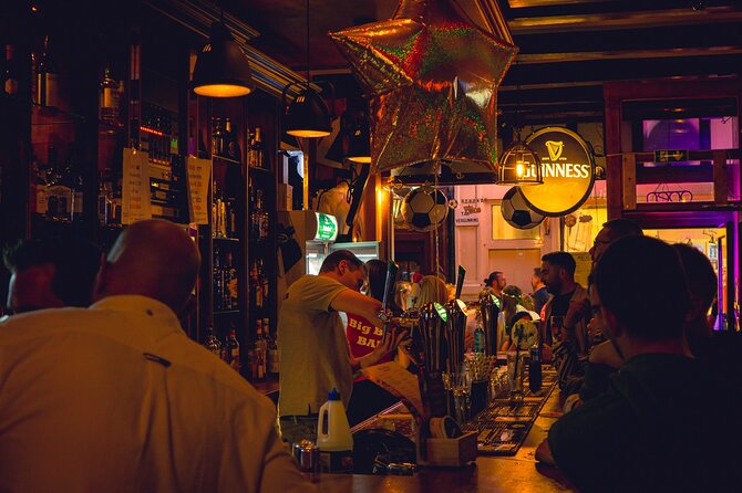 Amsterdam Private Pub Crawl in the City Center - Bar stops, atmosphere, and the missing details