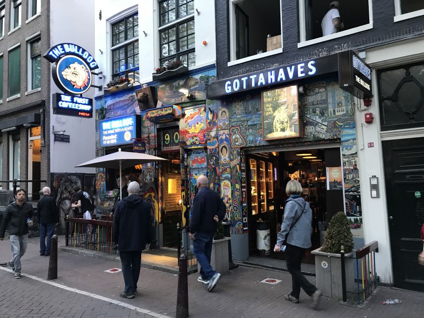 Amsterdam: Red Light District and Local Pub Tour - Meeting in the Old Town and Chinatown