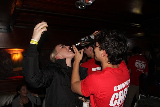 Amsterdam Red Light District Pub Crawl - The hosts decide much of the experience