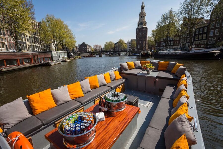 Amsterdam: Red-Light District Pub Crawl and Booze Boat Tour - What the $56 price really buys
