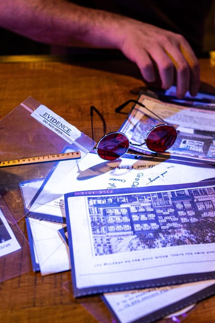 Amsterdam: Self-guided Red Light District Pub Crawl Mystery - The First Bar Stop Takes About an Hour