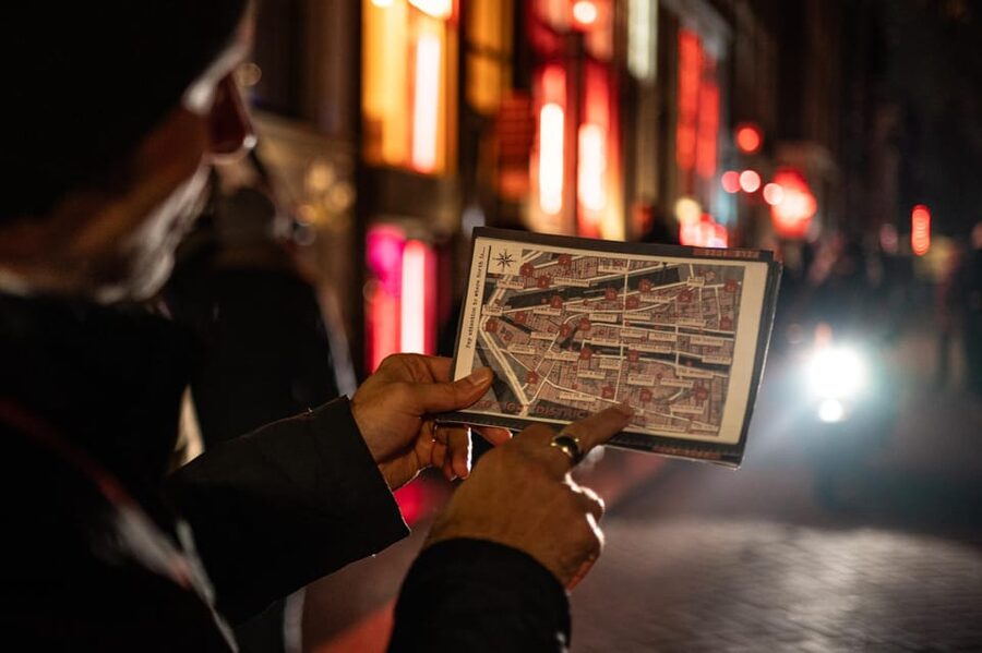 Amsterdam: Self-guided Red Light District Pub Crawl Mystery - Who Will Enjoy This Amsterdam Mystery Most