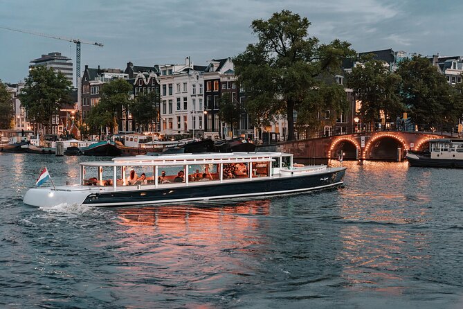 Amsterdam Small-Group Evening Canal Cruise Including Wine, Craft Beer, Cheese - The Jordaan canals bring a quieter side of Amsterdam