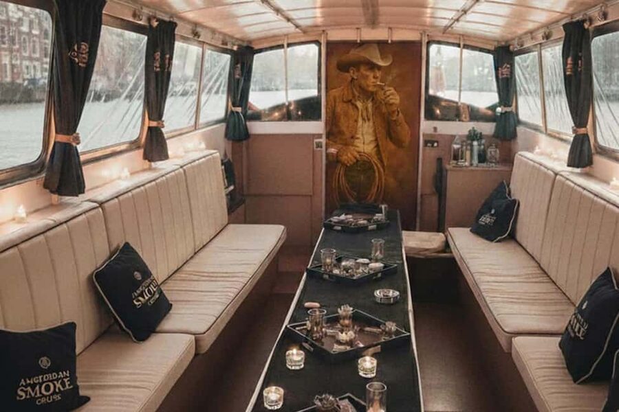 Amsterdam: Smoke Cruise. with Bar & local guide - Key points to know before boarding