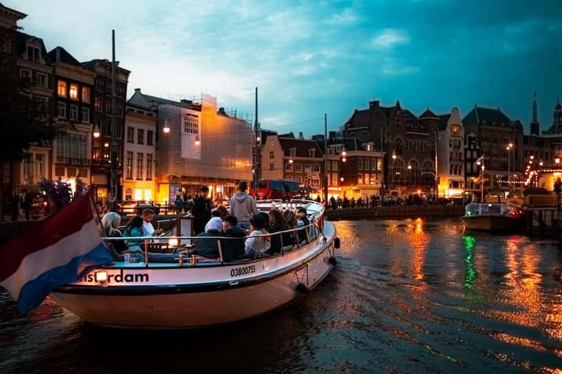 Amsterdam: The Bulldog Boat Smoke and Booze Cruise - Smoking, drinks, and the onboard atmosphere