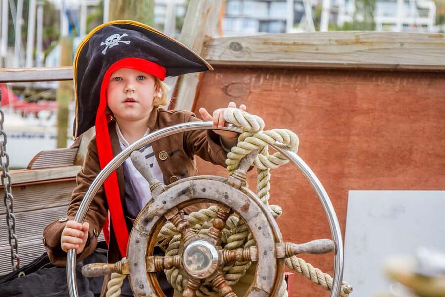 Antalya/Kemer: Pirate Party Boat Trip w/Lunch incl. Transfer - Phaselis ruins, pebble beaches, and calm water