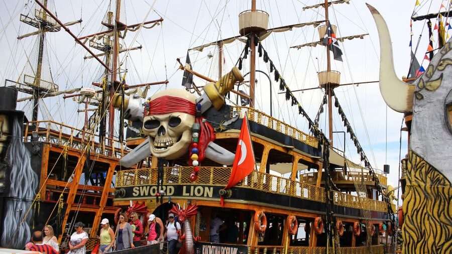 Antalya/Kemer: Pirate Party Boat Trip w/Lunch incl. Transfer - Lunch at Phaselis Bay