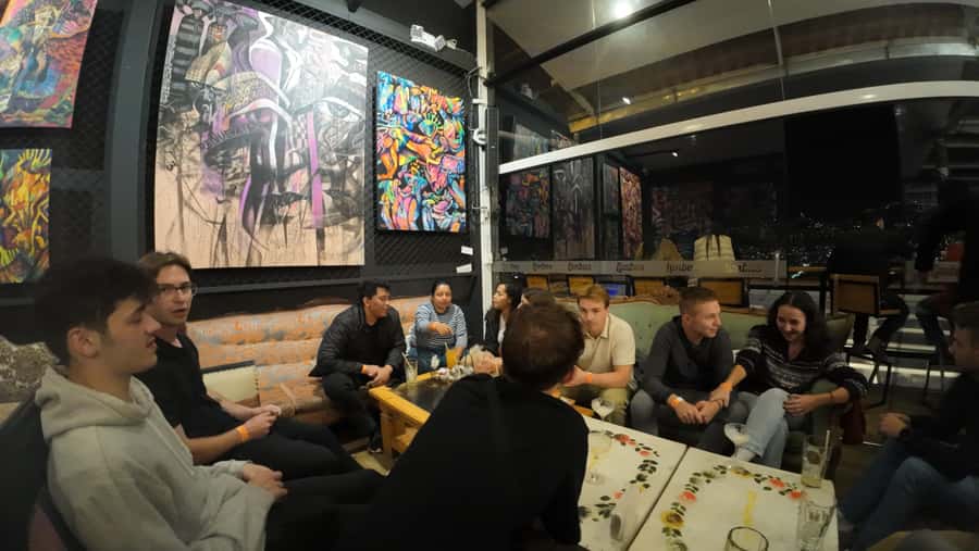 Arequipa: Pub Crawl with Skip-The-Line Access and Drinks - The guide makes or breaks the evening