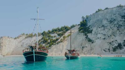 Argostoli: Full-Day Boat Trip with Lunch & Wine