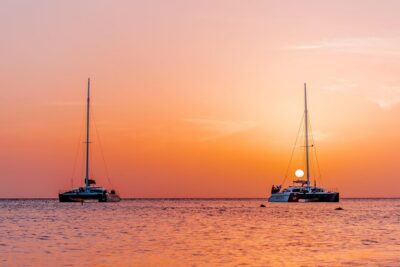 Aruba Sunset Sail with Appetizers and Open Bar